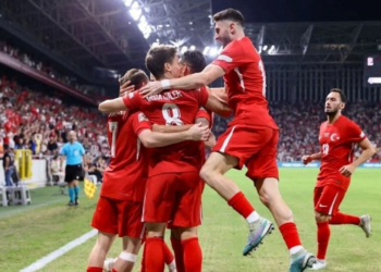 Karadağ - Türkiye Maçı Başladı