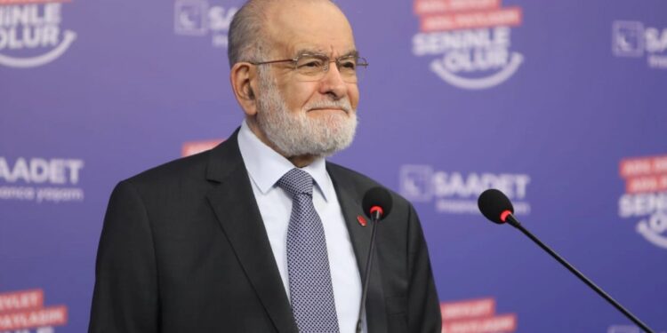 Karamollaoğlu dönemi kapanıyor: SP’de kongre günü