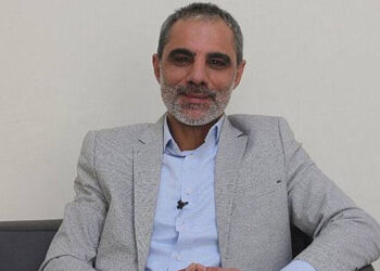 Kayapınar Belediye Eş Başkanı Cengiz Dündar ve gazetecilere gözaltı