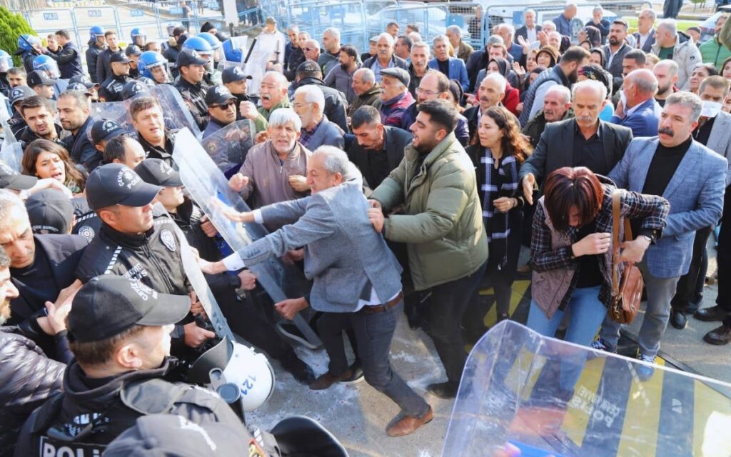 Kayyım protestoları nedeniyle 253 kişi gözaltına alındı, 33’ü tutuklandı