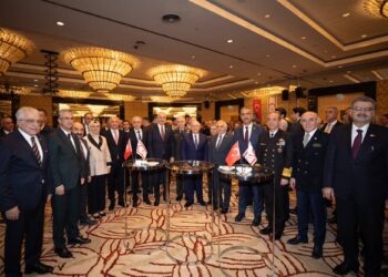 Kıbrıs Adası'nda iki toplumlu bir seçenekten başka hiçbir seçim yolu kalmamıştır