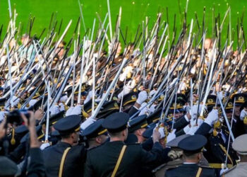 'Kılıçlı Yemin' Krizinde Yeni Gelişme! İki Teğmene Daha 'İhraç' Tebligatı