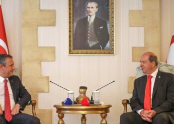 Kuzey Kıbrıs'ın da AB'ye tam üye olabileceği formülü masada tutmalı