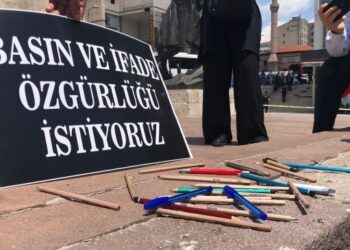 MHP fon alan basın kuruluşlarını hedef aldı