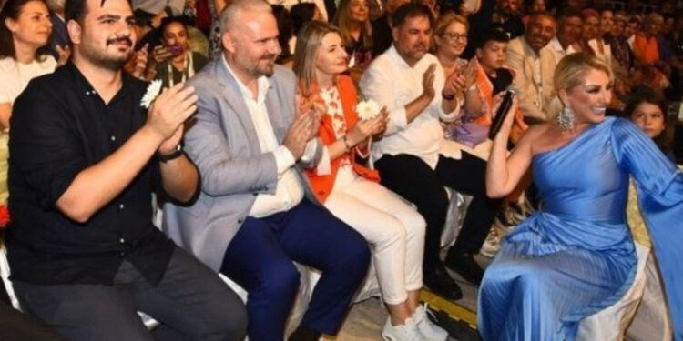 Maaşları ödeyemeyen AKP’li Menemen Belediyesi’nden 1 ayda 33 konser