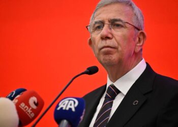Mansur Yavaş’tan Bakan Tekin’e: ‘Bari gölge etmeyin, engel olmayın’