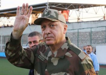 “Maşa kullanmasın Teğmenleri Erdoğan ihraç etsin, cezalandıran da aşikar olsun”