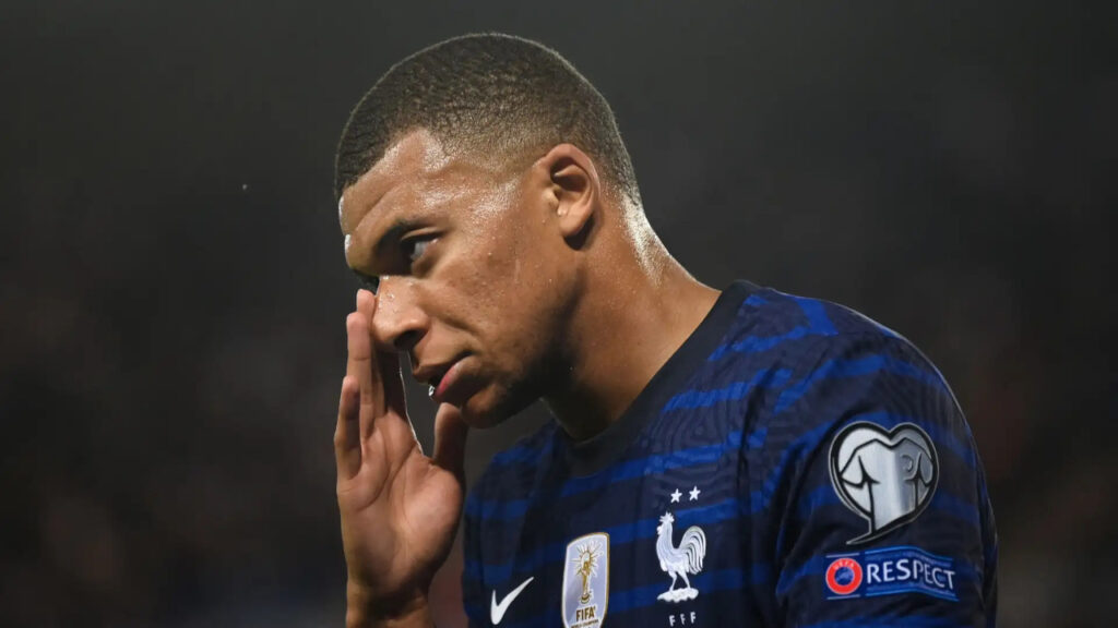 Mbappe'ye Şok! Kesik Yedi