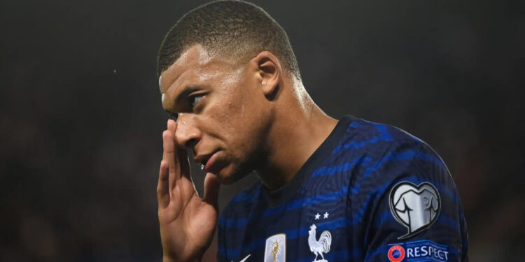 Mbappe'ye Şok! Kesik Yedi