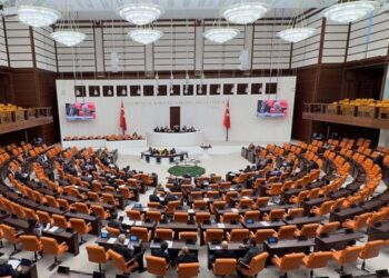 Meclis’te Kürtçe tercüman talebine AKP ve MHP’den ret