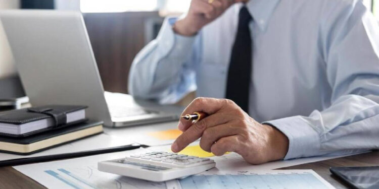 Milyonlarca Memuru İlgilendiriyor! Kanun Değişiyor; İşte AKP'nin TBMM'ye Sunduğu Teklif