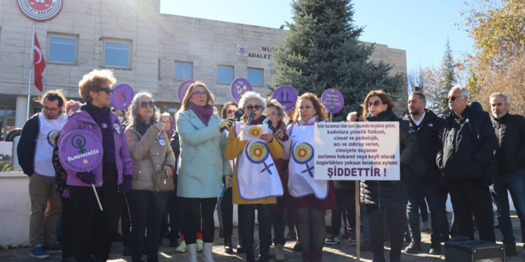 Muğla'da Senem Kıvrık cinayetini protesto eden kadınlara para cezası verildi!