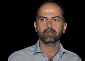 Nasuh Mahruki: Evime polis baskın yaptı, gözaltına alınıyorum