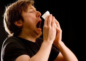 Öksürük ve Hapşırık Deyip Geçmeyin! 'Grip Oldum' Sandı, Hastaneye Gidince Dehşete Düştü