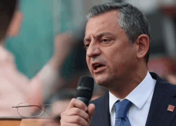 Özel,  10 Maddede Sıraladı: 'Öğretmen Maaşları Vekil Maaşı Olana Kadar Zam Yok'