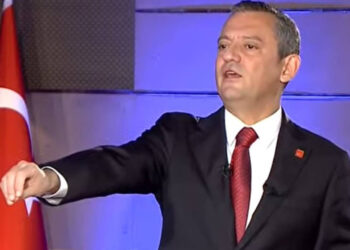 Özel'den Canlı Yayında Çarpıcı Sözler: 'Belediyeleri Hizmet Yapamaz Hale Getirecekler'