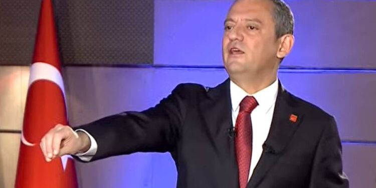 Özel'den Canlı Yayında Çarpıcı Sözler: 'Belediyeleri Hizmet Yapamaz Hale Getirecekler'