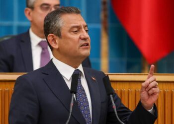 Özel’den Sağlık Bakanı’na: O istifa edilecek, o hesap verilecek