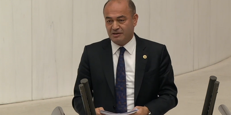 Özgür Karabat’ın ‘kayyım’ itirafı büyük tepki çekti: “Kayyım kanunu Anayasa’ya aykırı, Gülen’le mücadele için çıkarıldı”