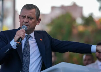 Özgür Özel Son Noktayı Koydu: Genel Başkan olarak Parti İçi Tartışmaları Bitiriyorum