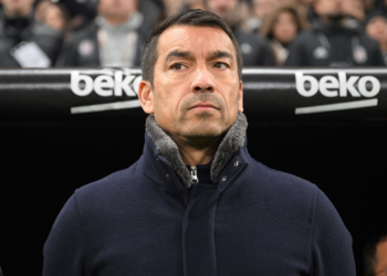 Resmi Açıklama Geldi: Beşiktaş'ta Giovanni Van Bronckhorst Dönemi Sona Erdi