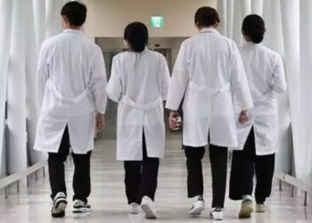 Sağlık Bakanlığı’nın yeni yönetmeliği doktorları ayağa kaldırdı! Üç günlük grev kararı