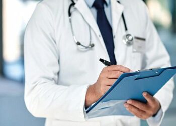 Sağlıkta ‘sahte rapor’ çetesi: 10 gözaltı, bir doktor firari