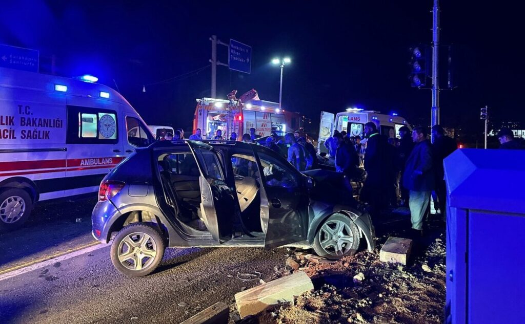 Sanayi Bakanı Kacır’ın konvoyunda kaza: 1 kişi öldü