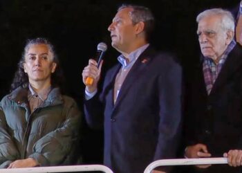 Selvi anket sonuçlarını paylaştı: ‘DEM otobüsüne binmek CHP’ye yaramadı’