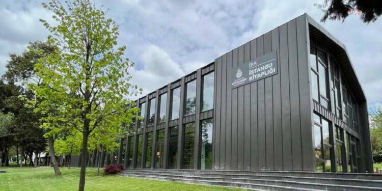 Sosyal güvenlik, yozlaştırıcı siyasi müdahalelerin basıncı altında kurumsal bir açmaz içinde