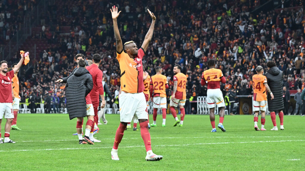 Spor Yazarları Dün Akşamki Galatasaray'ı Yorumladı... 'Tottenham'a Futbol Eziyeti!'