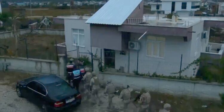 Suç örgütlerine yönelik "Kuyu" operasyonlarında 29 şüpheli tutuklandı