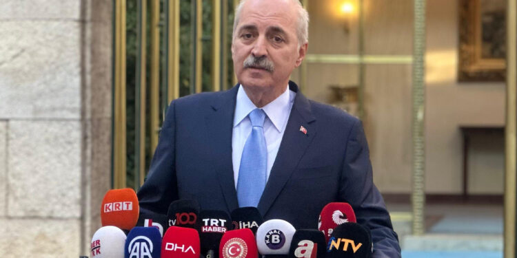 TBMM Başkanı Kurtulmuş'tan Özgür Özel'e Telefon: 'Çirkin Görüntüler Olduğunu Paylaştım'