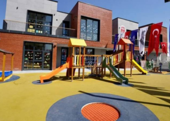 Tamamen siyasi saiklerle alınan bir karar, halk ve çocuklar mağdur ediliyor!