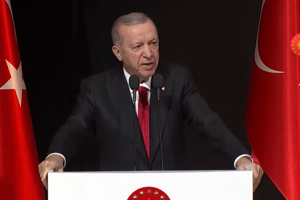 Tayyip Erdoğan: “Atatürk istismarcıları zıvanadan çıktı”