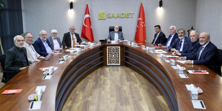 Temel Karamollaoğlu Bırakıyor, Saadet Partisi YİK, Yeni Başkanı Belirledi