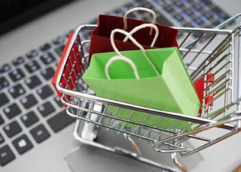 Tüketiciler indirim döneminde planlı alışverişe yöneliyor