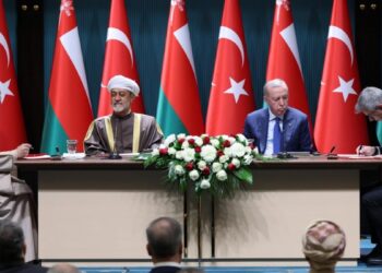 Türkiye ve Umman arasında 10 anlaşma imzalandı