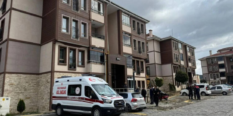 Uzman Çavuş Evinde Ölü Bulundu!