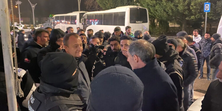 Van Bahçesaray Belediyesi’ne kayyım atandı!