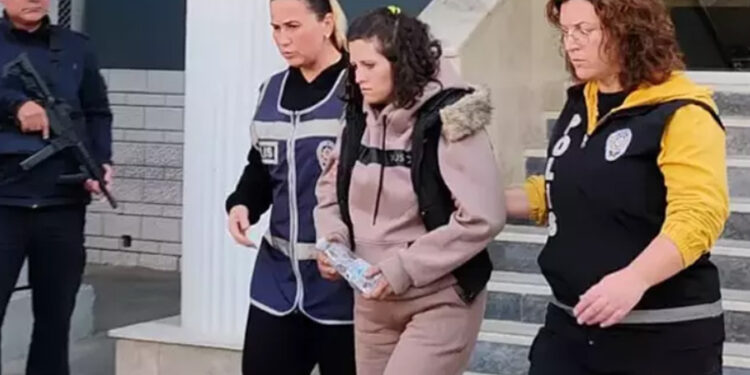 Yangında 5 çocuğu ölen anne Bakanlığı yalanladı: ”Bırakın 100 bin lirayı hiç yardım almadım”