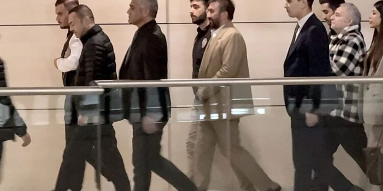 Yasa dışı bahis operasyonu: Mehmet Ali Erbil ve Serdar Ortaç’a tutuklama istendi