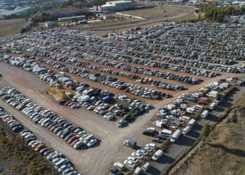 Yediemin otoparklarında terk edilen araçların satışı kolaylaştı