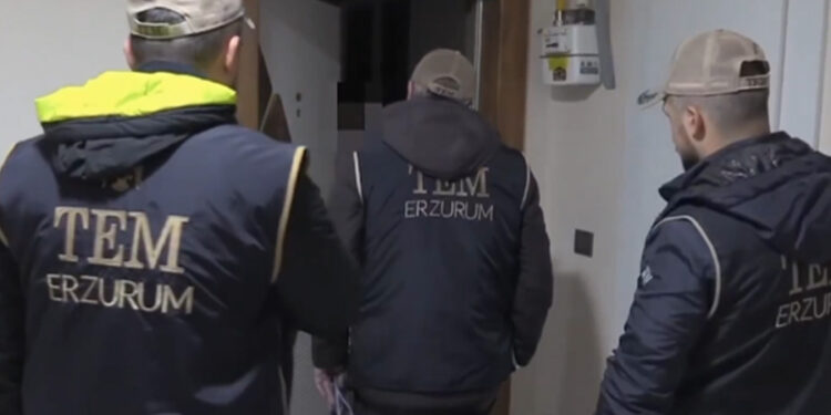 Yerlikaya, nefret operasyonlarına övgüler dizdi: 66 ildeki ev baskınlarında 459 gözaltı