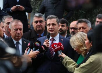 Yılmaz Tunç bir hakim gibi 'hüküm' cümleleri kurabiliyor