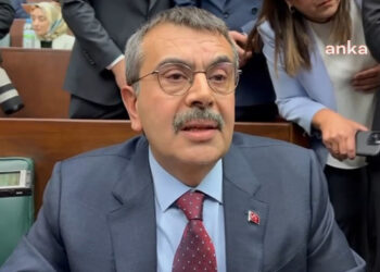 Yusuf Tekin’den İmamoğlu’na tepki: “Okuduğunu anlama konusunda özürlü bir arkadaş”