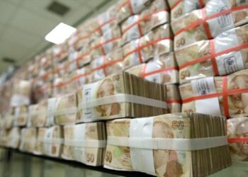 ‘TASARRUF’ SÖZDE KALDI | İlk 10 ayda bütçe açığı 1,7 trilyon lira; faize ödenen para 976 milyar TL!
