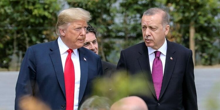 ‘Trump’tan Ankara için kötü haber; Erdoğan, Biden’ı mumla arayabilir’