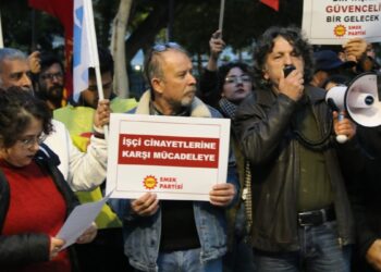 Asgari ücret protestosu: Genel grev şart