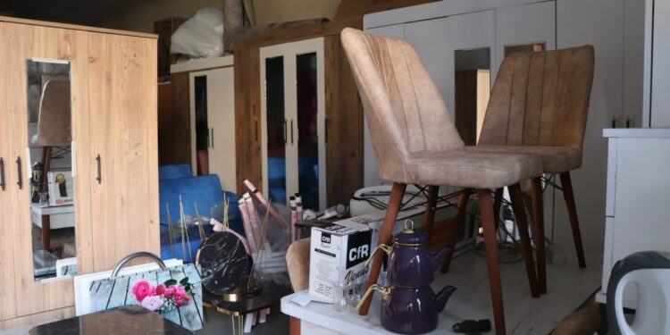 Kriz spotçuları da vurdu: Cepten harcıyoruz